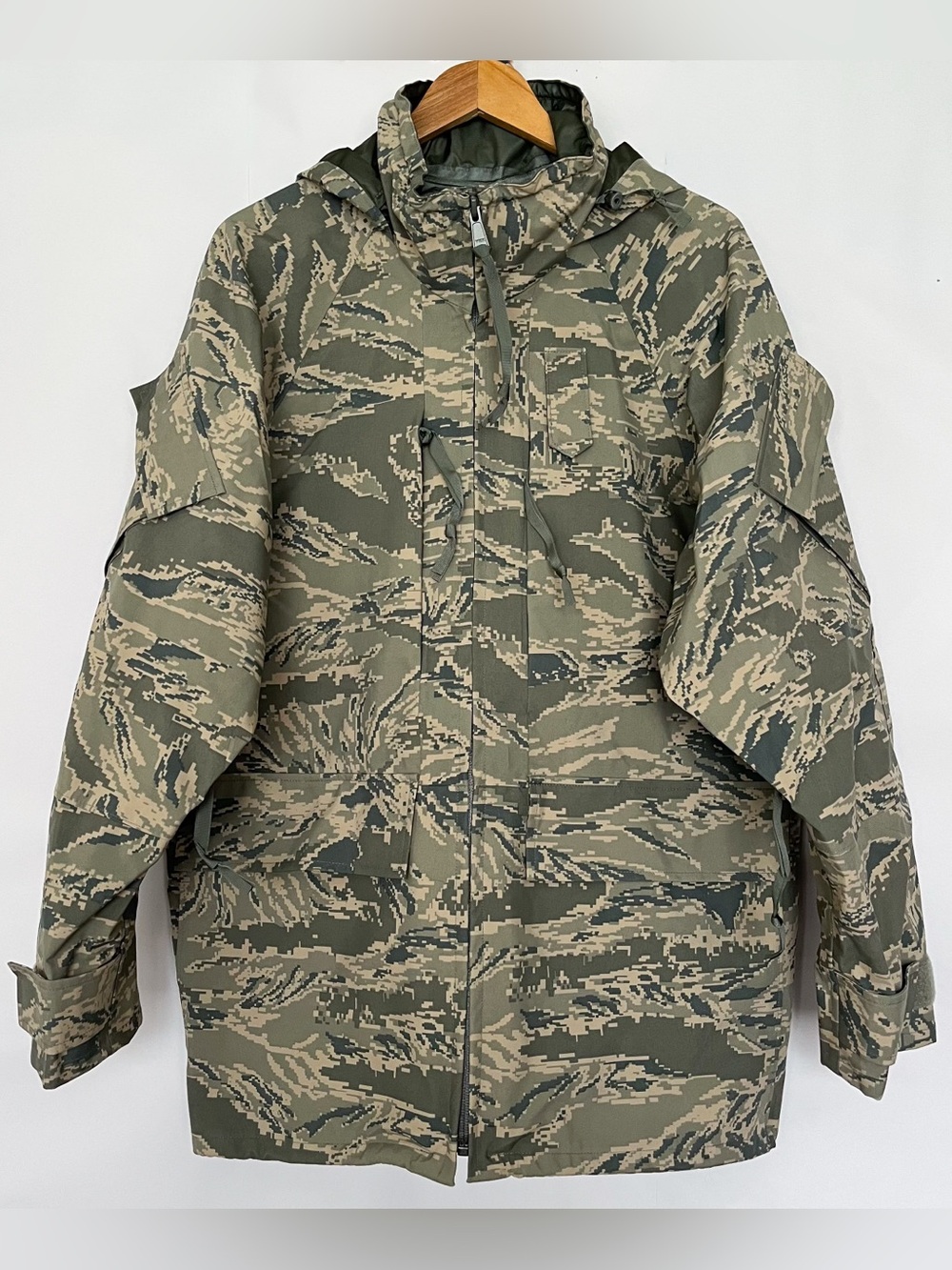 Propper Gore-Tex All Purpose Environmental Parka Camouflage Size Medium Regular